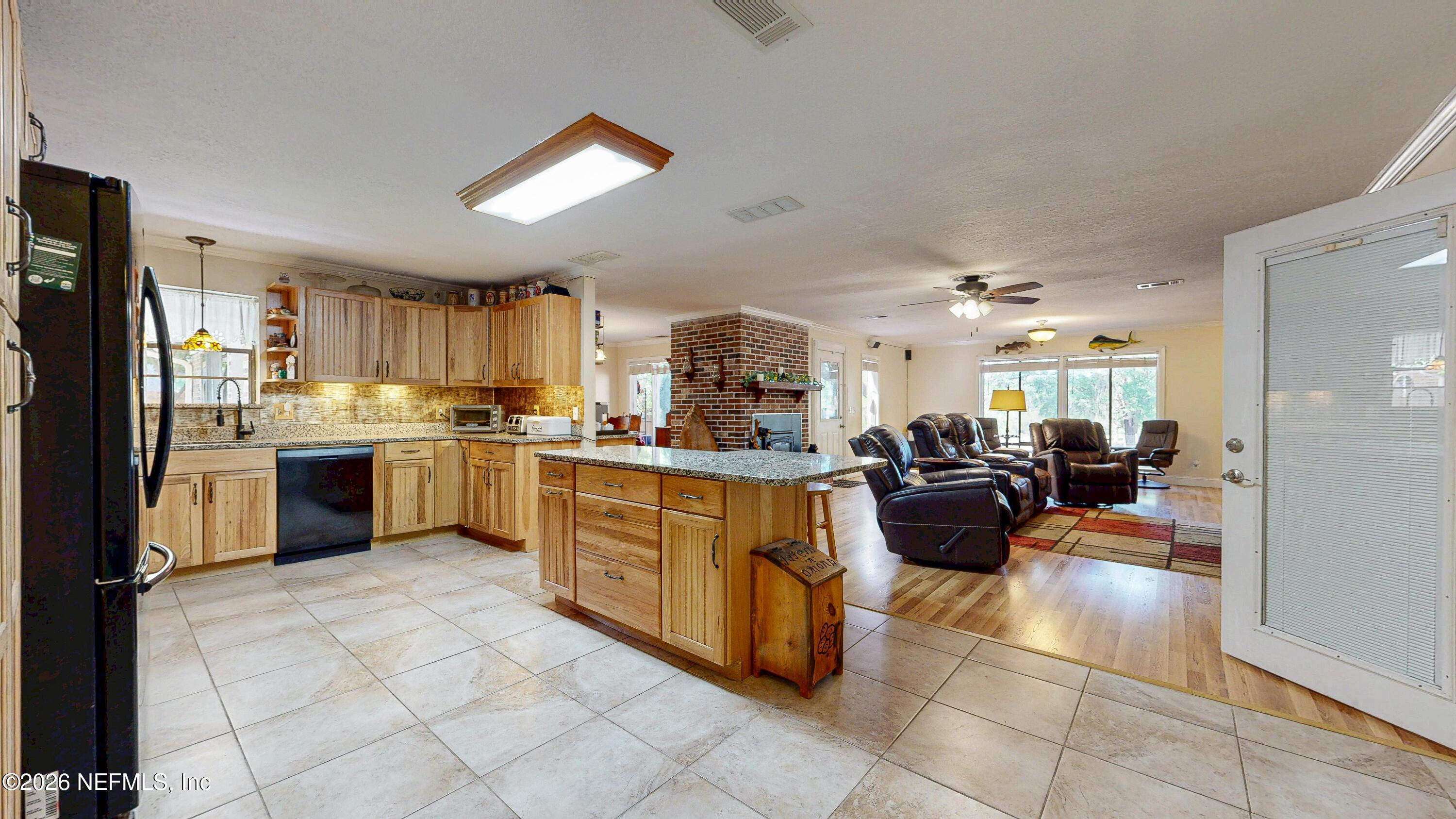 8042 County Line Road Melrose, FL 32666 - Photo 32 of 108 20260503-8042_County_Line_Rd-101