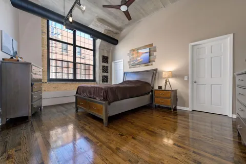 $700,000 | 17 North Loomis Street, Unit 1F, Chicago, IL 60607