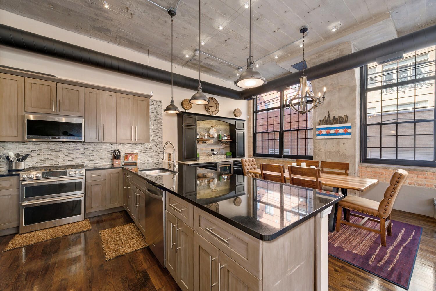 17 North Loomis Street, Unit 1F Chicago, IL 60607 - Photo 9 of 21