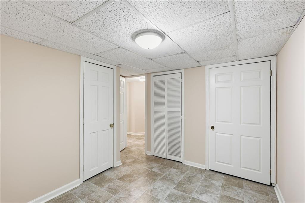 2224 Colonial Drive Gainesville, GA 30501 - Photo 28 of 40 a view of a hallway with closet area