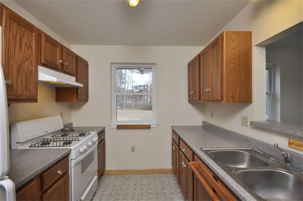840 E Westhampton Road, Unit 5 Northampton, MA 01062 - Photo 5 of 9