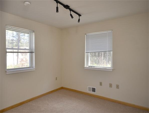 840 E Westhampton Road, Unit 5 Northampton, MA 01062 - Photo 8 of 9