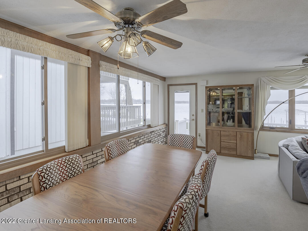 6285 West Reynolds Road Haslett, MI 48840 - Photo 6 of 40 6285_W_Reynolds_Ave_064
