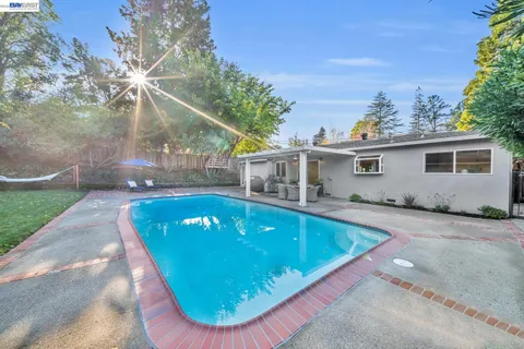 $1,395,000 | 2421 Mallard Drive, Walnut Creek, CA 94597