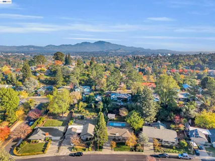 $1,395,000 | 2421 Mallard Drive, Walnut Creek, CA 94597