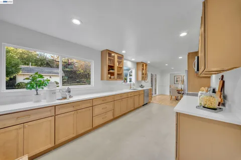 $1,395,000 | 2421 Mallard Drive, Walnut Creek, CA 94597