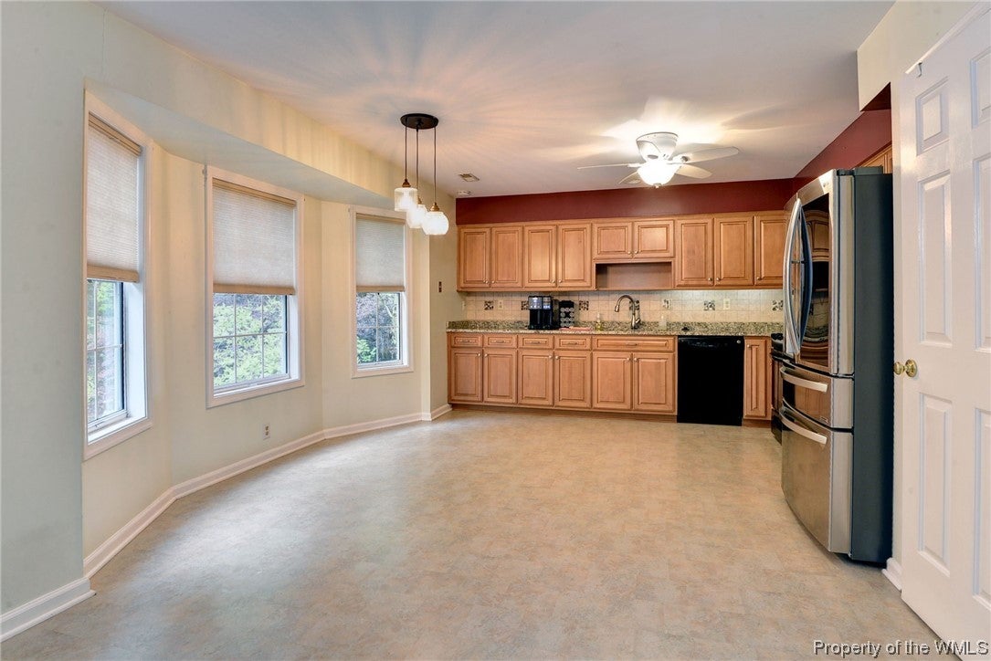 3460 Hunter's Ridge Williamsburg, VA 23188 - Photo 5 of 33 Gallery Image 5