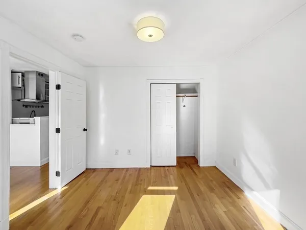 $2,500 | 166 Cottage Street, Unit 3, Boston, MA 02128