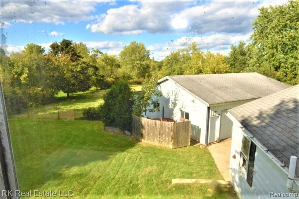 11901 Kaeding Road Romeo, MI 48065 - Photo 3 of 35
