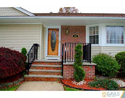 226 Colfax Road North Brunswick, NJ 08902 - Photo 11 of 24 Gallery Image 11