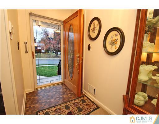 226 Colfax Road North Brunswick, NJ 08902 - Photo 5 of 24 Gallery Image 5