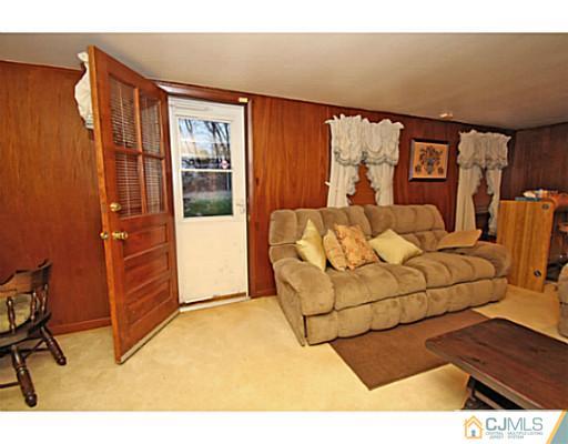 226 Colfax Road North Brunswick, NJ 08902 - Photo 6 of 24 Gallery Image 6