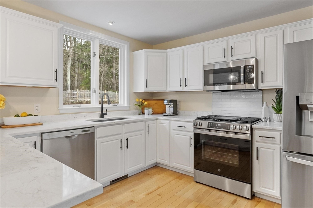 7 Rooks Way Westford, MA 01886 - Photo 13 of 42 Gallery Image 13