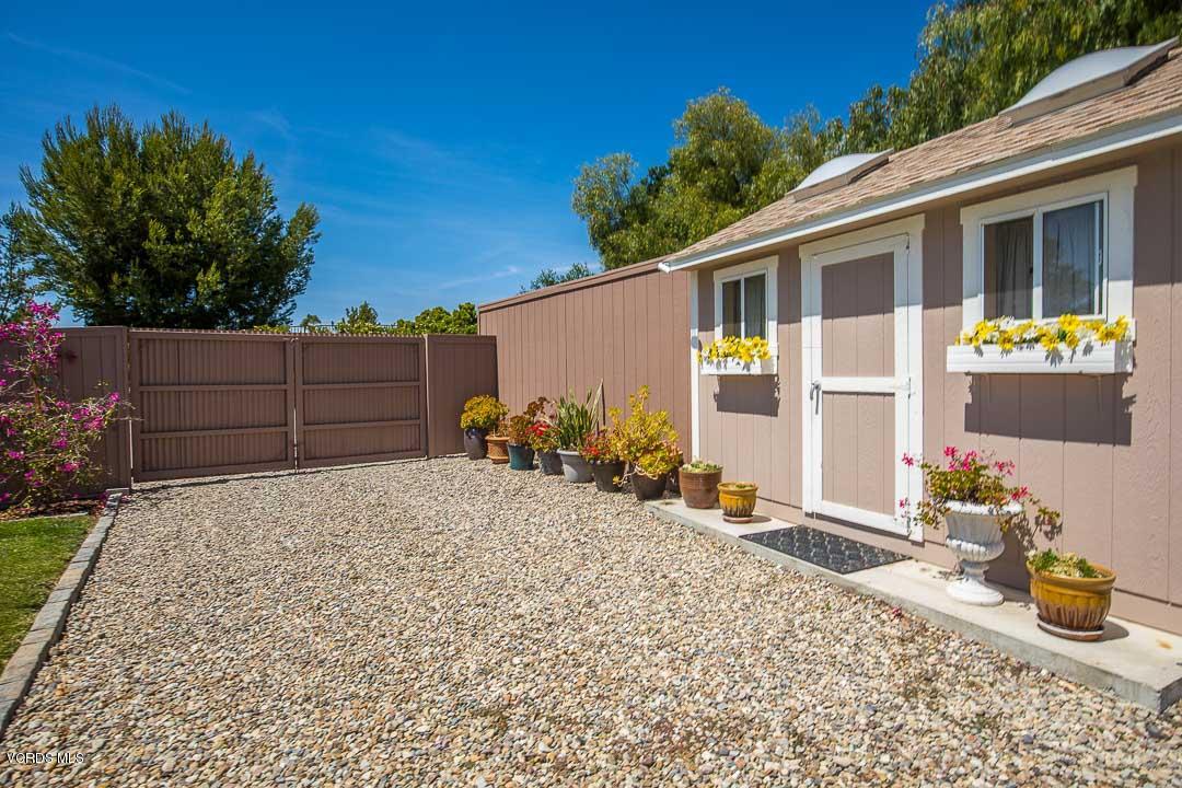 959 Rancho Road Thousand Oaks, CA 91362 - Photo 47 of 57 a view of a backyard