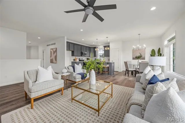 $529,900 | 104 Quail Bluff, Wentzville, MO 63385