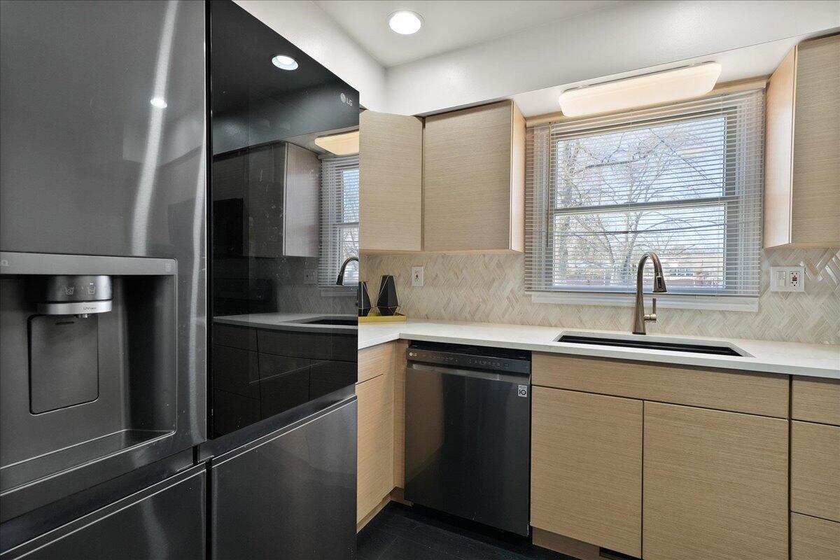 741 Pettibone Street Crown Point, IN 46307 - Photo 7 of 36 1200x800