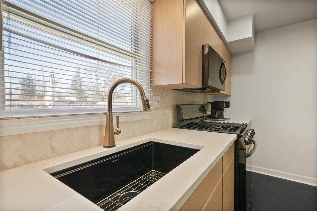 741 Pettibone Street Crown Point, IN 46307 - Photo 8 of 36 1200x800