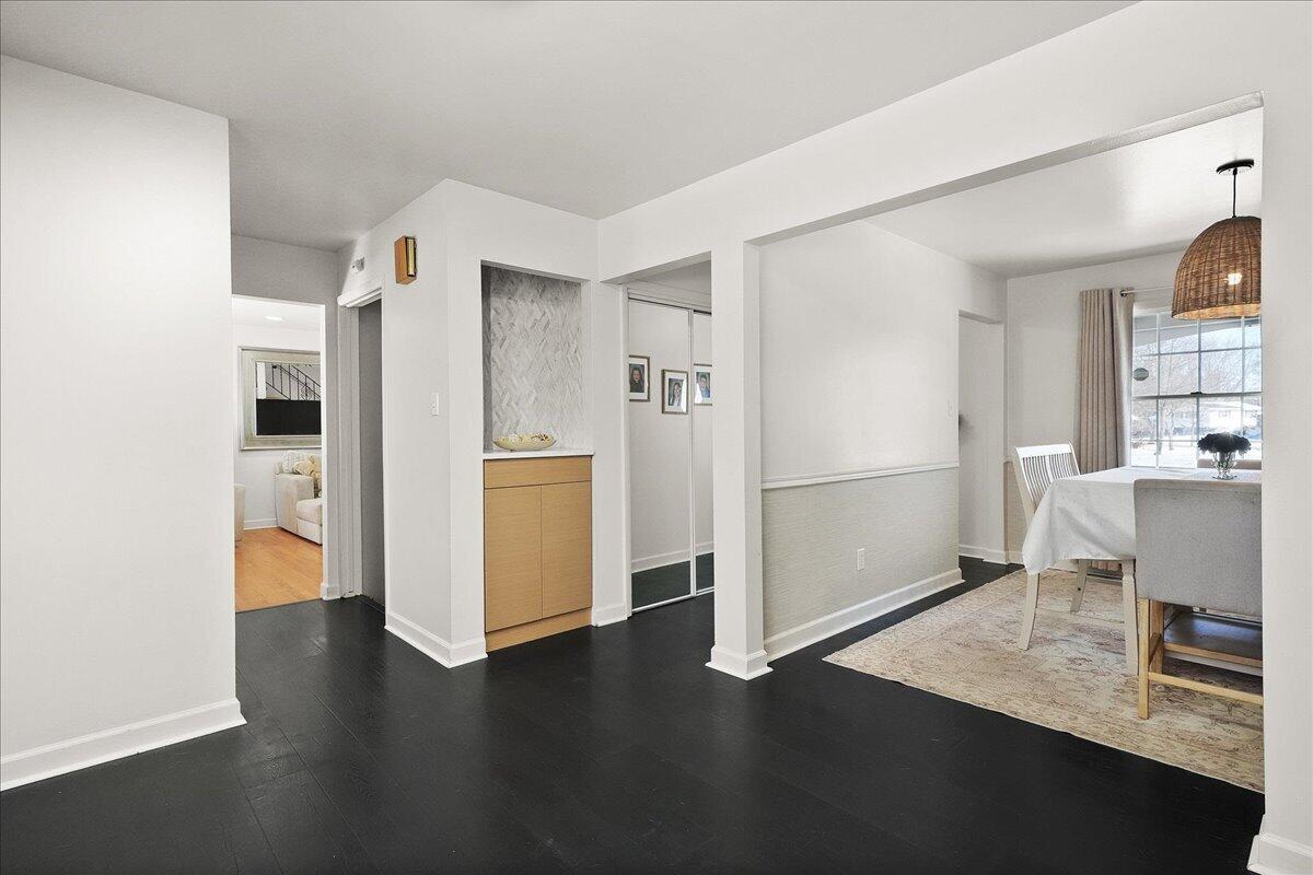 741 Pettibone Street Crown Point, IN 46307 - Photo 9 of 36 1200x800