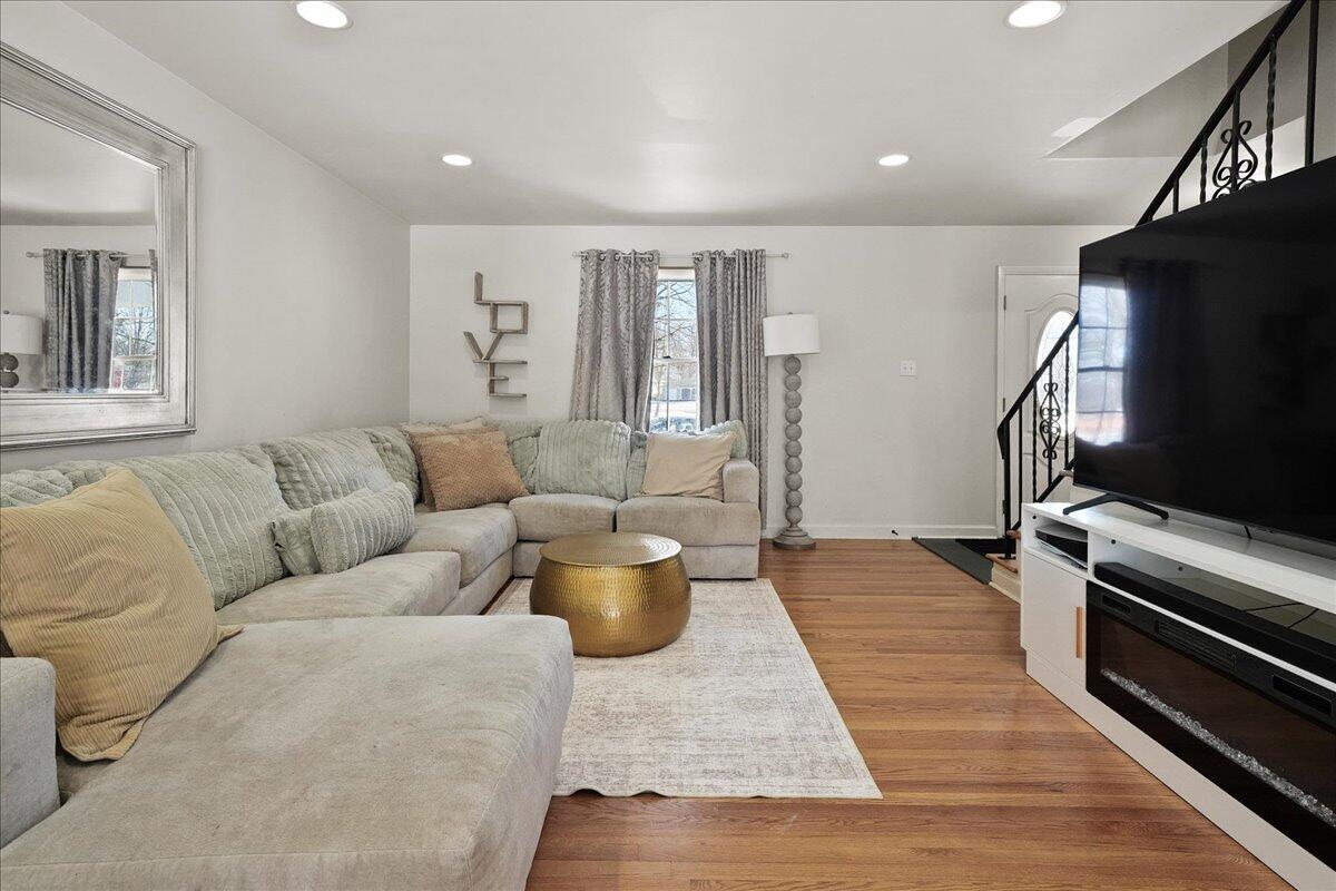 741 Pettibone Street Crown Point, IN 46307 - Photo 10 of 36 1200x800