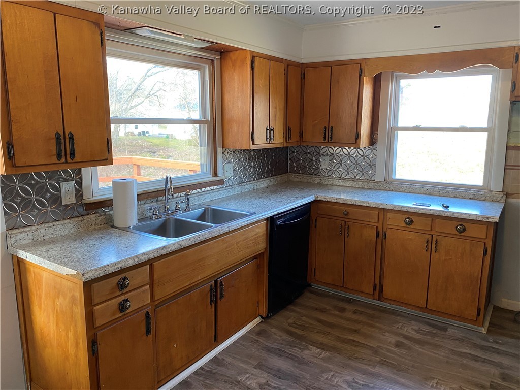 1941 Sandhill Road Point Pleasant, WV 25550 - Photo 7 of 25 Kitchen