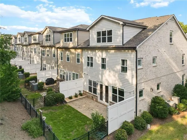 $775,000 | 3231 Artessa Lane Northeast, Roswell, GA 30075