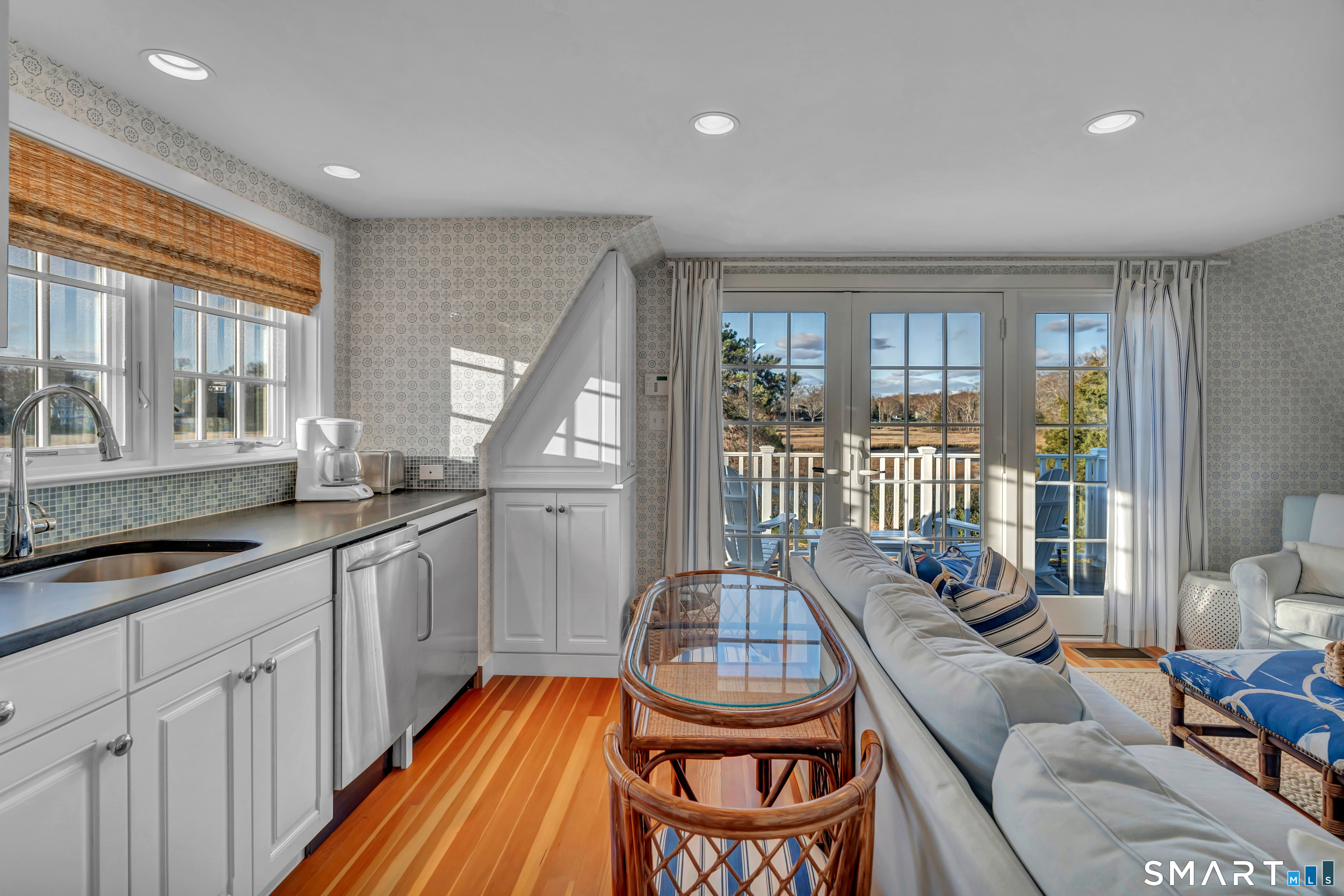 165 Middle Beach Road Madison, CT 06443 - Photo 7 of 14