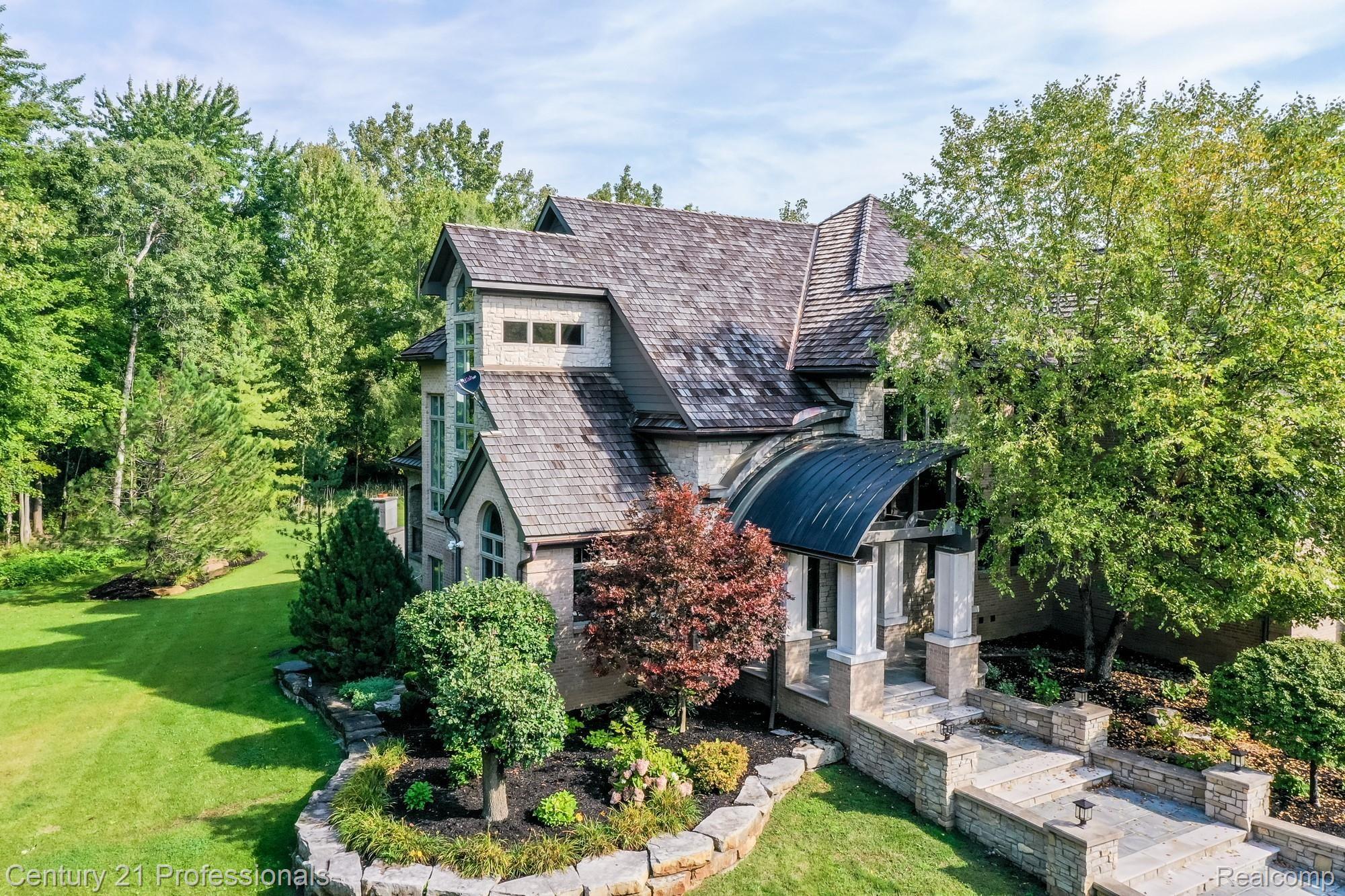 1248 West Predmore Road Oakland, MI 48363 - Photo 1 of 55 Predmore 1.jpg