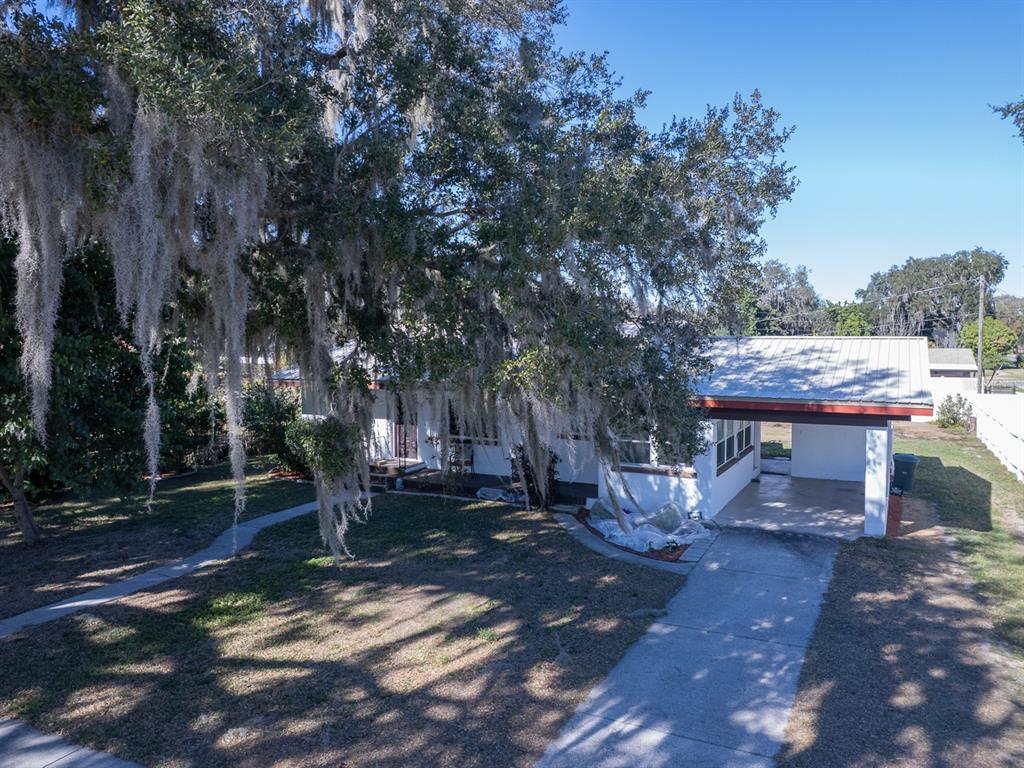 2140 East Main Street Bartow, FL 33830 - Photo 28 of 37 a view of a backyard with sitting area