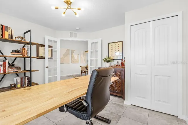 a view of a livingroom with furniture
