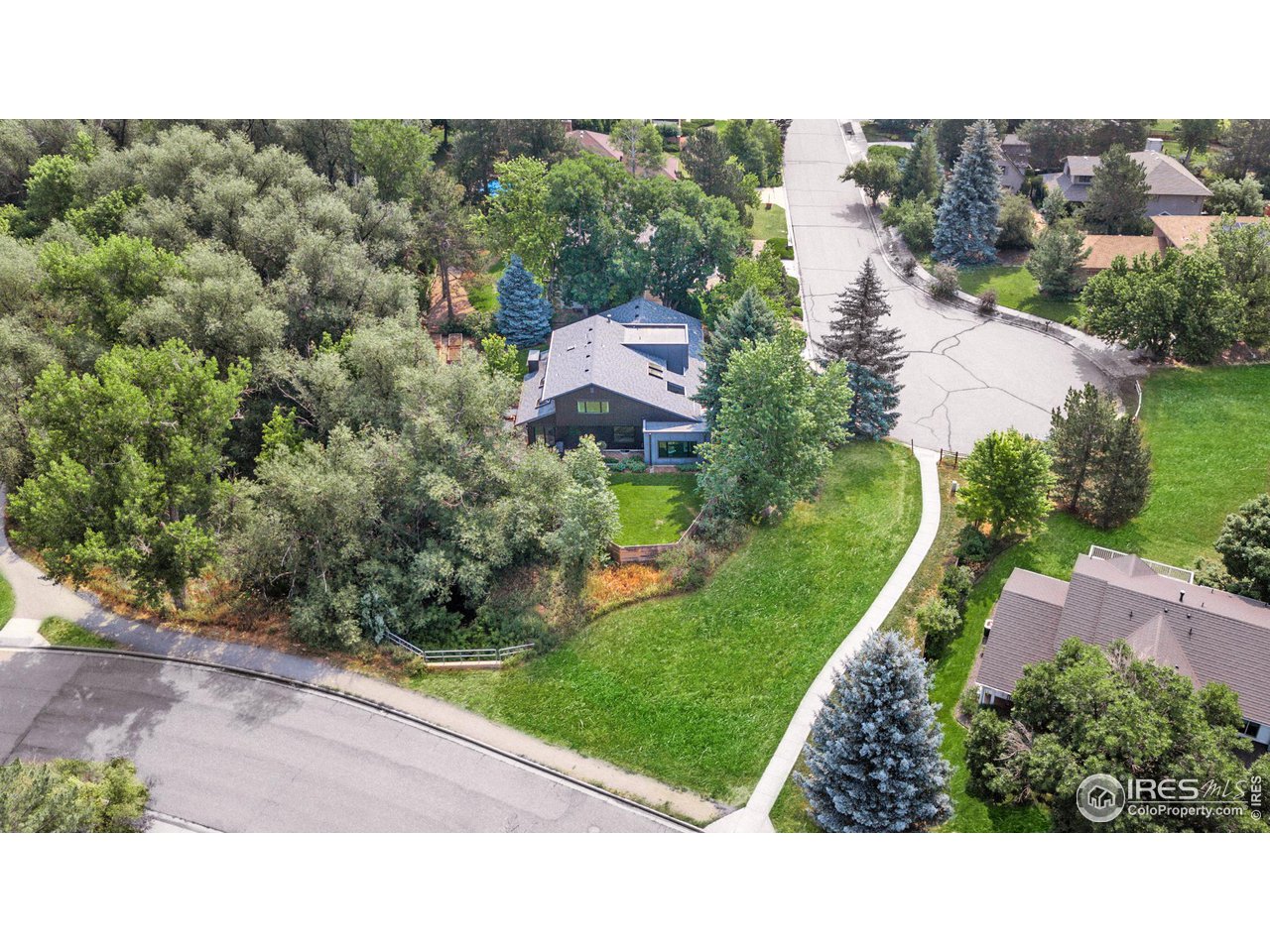 6095 Old Brompton Road Boulder, CO 80301 - Photo 33 of 34 a view of a city