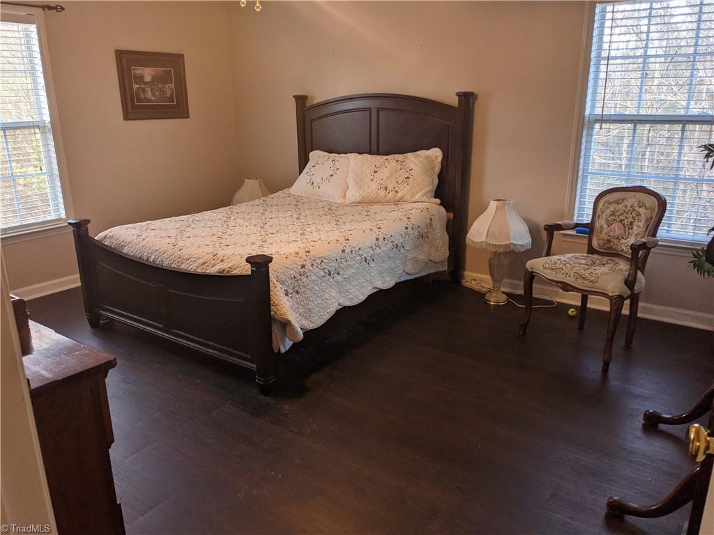 120 James Road, Unit 3A High Point, NC 27265 - Photo 14 of 18 Large master bedroom