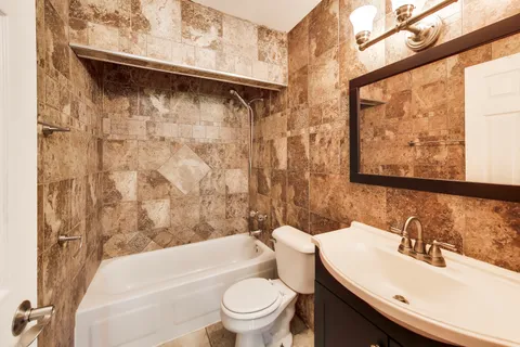 $229,000 | 1313 Cove Drive, Unit 211A, Prospect Heights, IL 60070