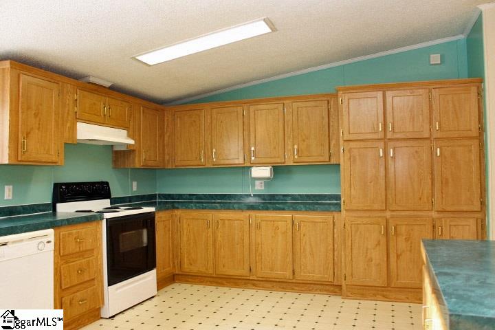 1502 Haynesworth Road Greenville, SC 29617 - Photo 3 of 23 Gallery Image 3
