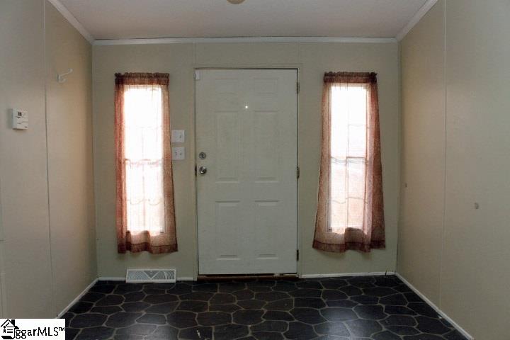 1502 Haynesworth Road Greenville, SC 29617 - Photo 8 of 23 Gallery Image 8