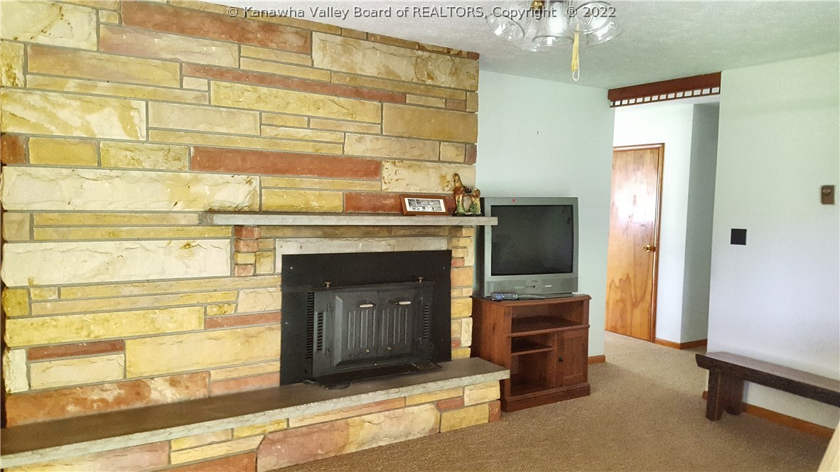 1522 Kaufmans Branch Road Elkview, WV 25071 - Photo 6 of 24 Gallery Image 6