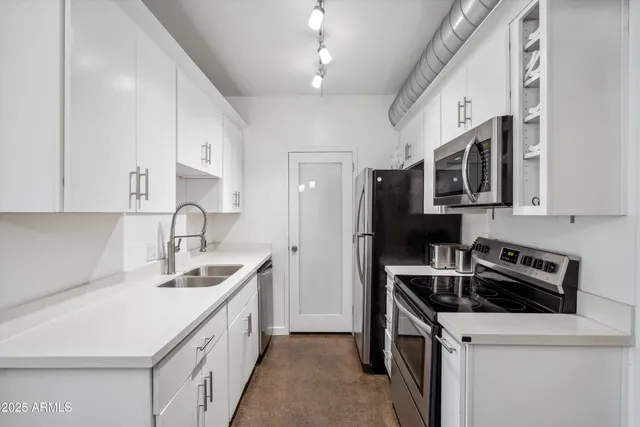 $299,000 | 805 North 4th Avenue, Unit 208, Phoenix, AZ 85003