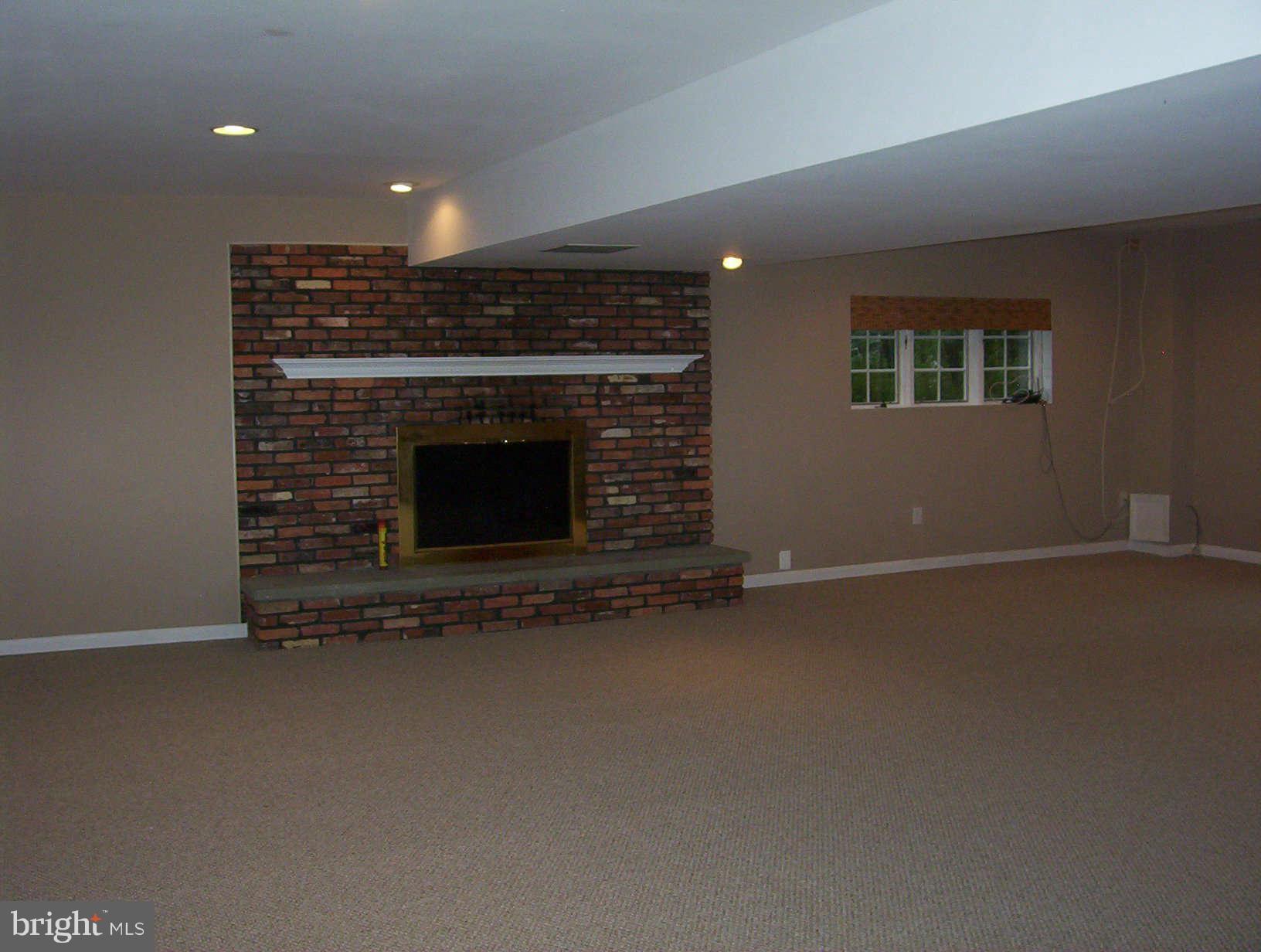 12211 Etchison Road Ellicott City, MD 21042 - Photo 21 of 27 Interior (General)