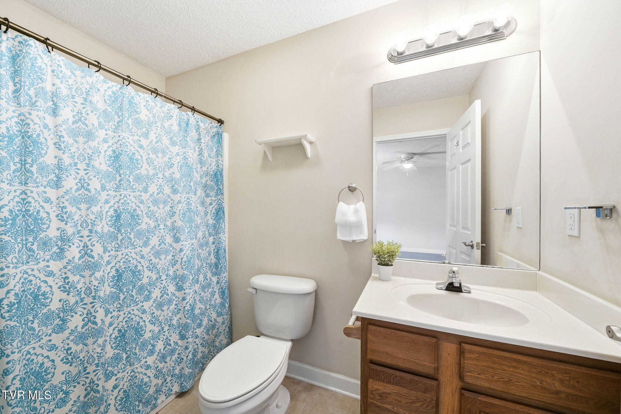563 Boring Chapel Road, Unit 2 Johnson City, TN 37615 - Photo 20 of 37 Bedroom 2 Ensuite Bathroom