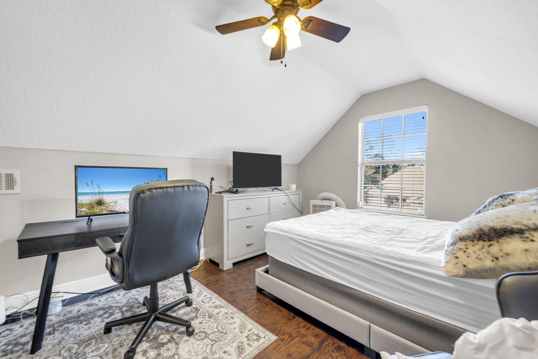 673 Red Fern Road Crestview, FL 32536 - Photo 34 of 48 Bedroom 4