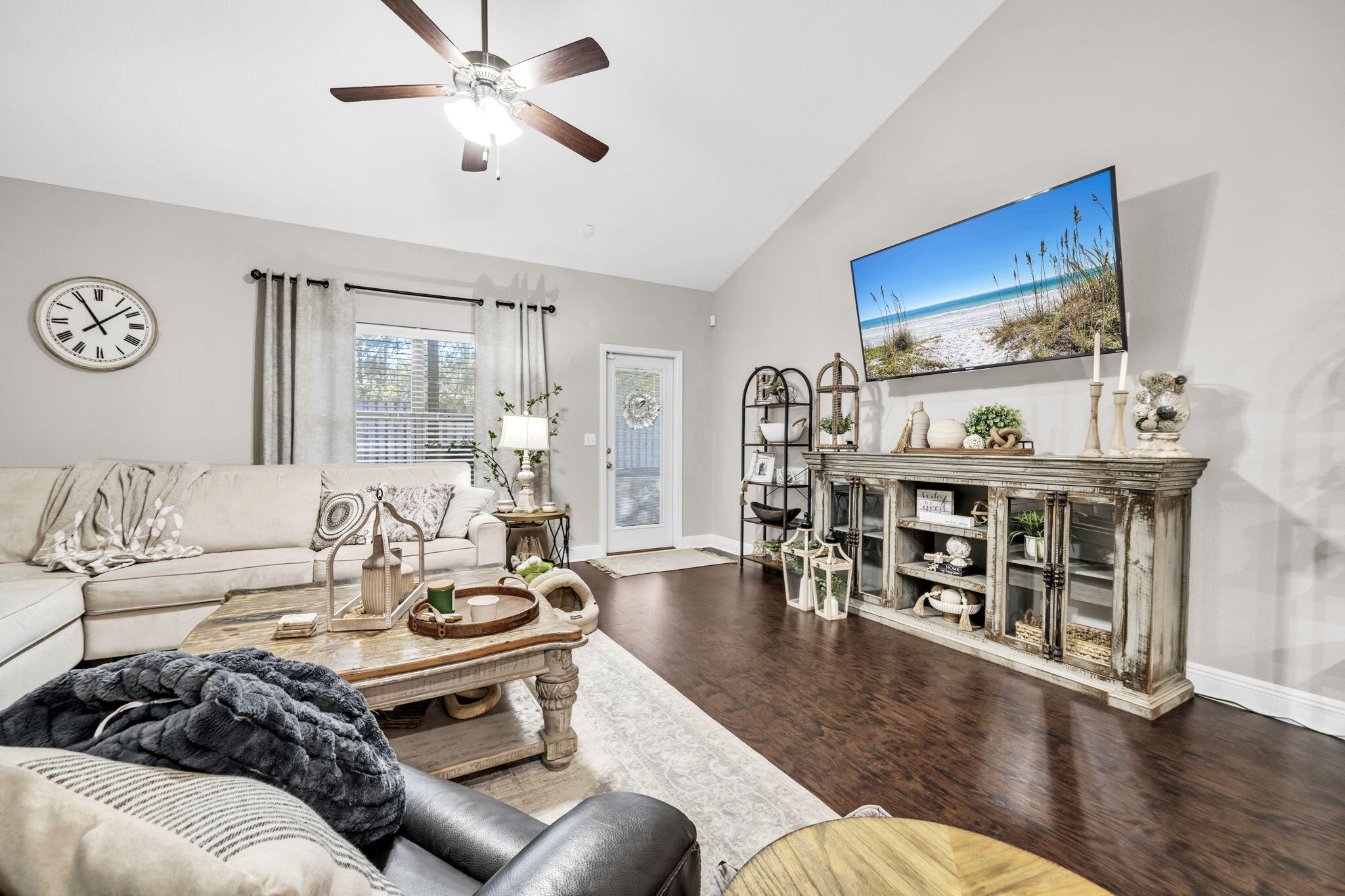 673 Red Fern Road Crestview, FL 32536 - Photo 10 of 48 Opens to Back Porch