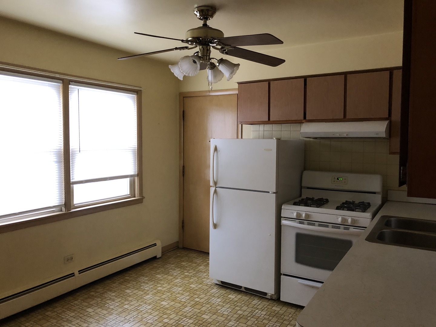 5304 West Addison Street, Unit C3 Chicago, IL 60641 - Photo 3 of 6