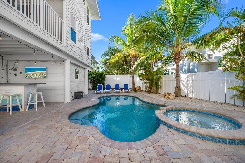 785 Jacaranda Road Anna Maria, FL 34216 - Photo 5 of 50 Gallery Image 5