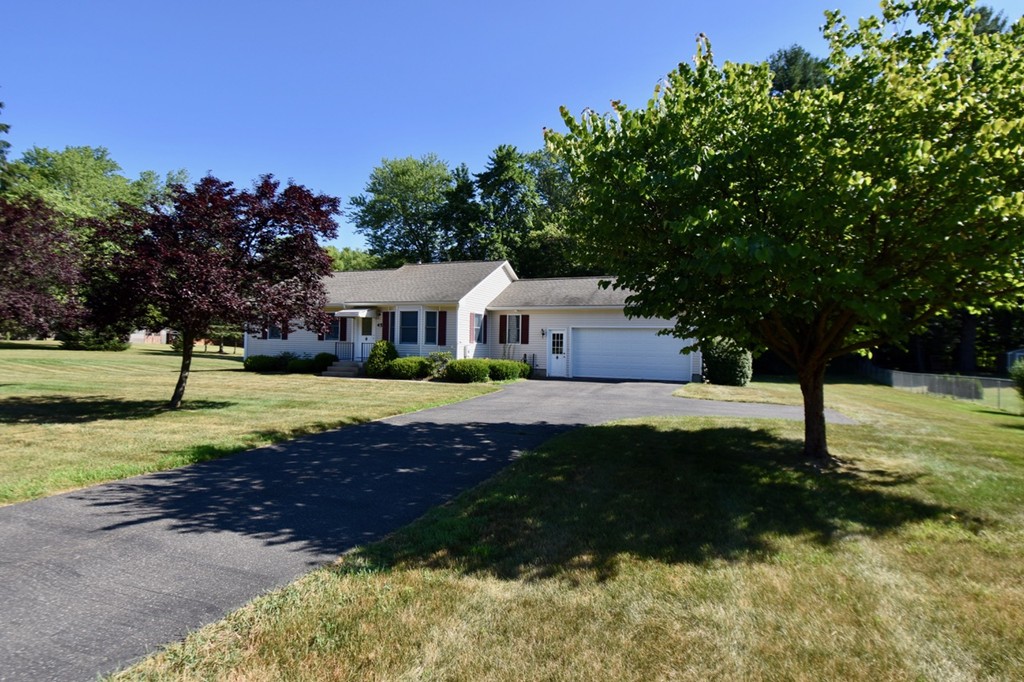 45 Loudville Road Easthampton, MA 01027 - Photo 3 of 17