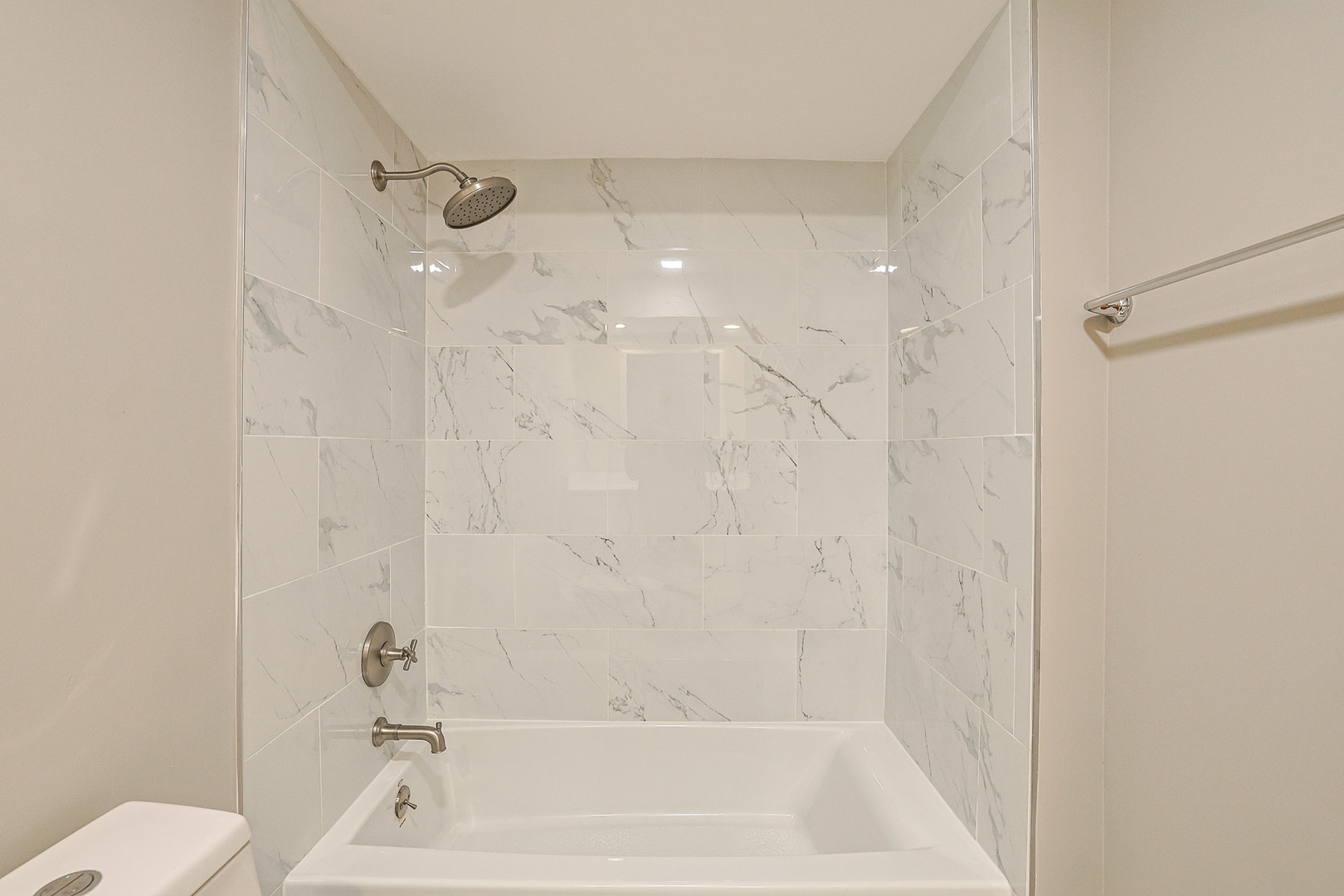 8019 Kilpatrick Avenue Skokie, IL 60076 - Photo 18 of 23