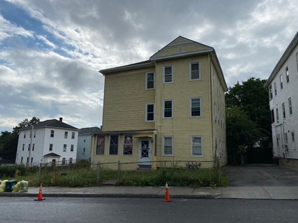 220 Vernon Street Worcester, MA 01607 - Photo 2 of 29 a view of a big house with a street