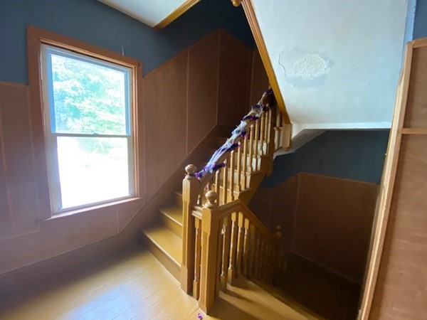 220 Vernon Street Worcester, MA 01607 - Photo 7 of 29 a view of entryway