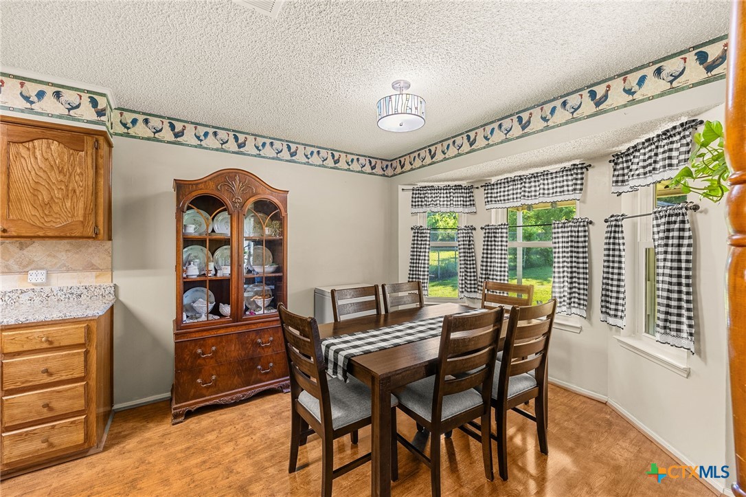 232 Thompson Circle Lorena, TX 76655 - Photo 10 of 35 Dining Room