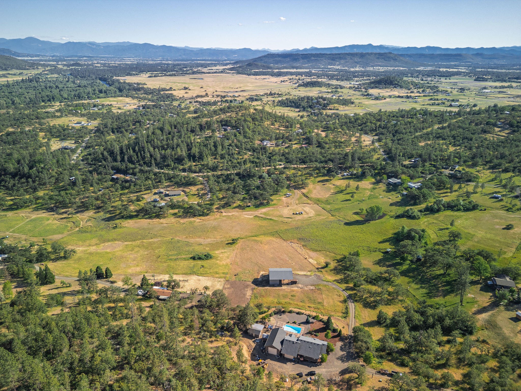 158 Rockingham Circle Eagle Point, OR 97524 - Photo 57 of 58 HD-56