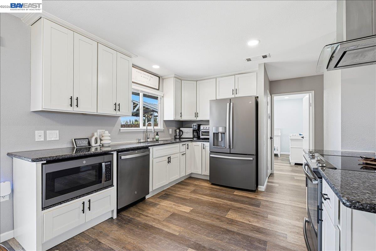 1279 Marigold Road Livermore, CA 94551 - Photo 8 of 53