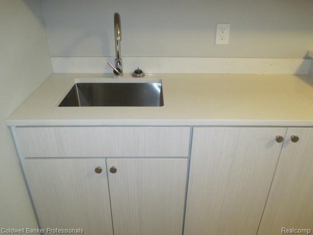 2350 Yorkshire Road Birmingham, MI 48009 - Photo 45 of 57 IMG_0163.JPG